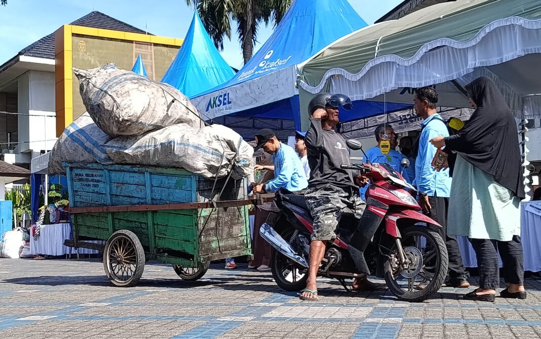 WhatsApp Image 2025-07-19 at 13.01.54_7757850a Warga Banjarmasin