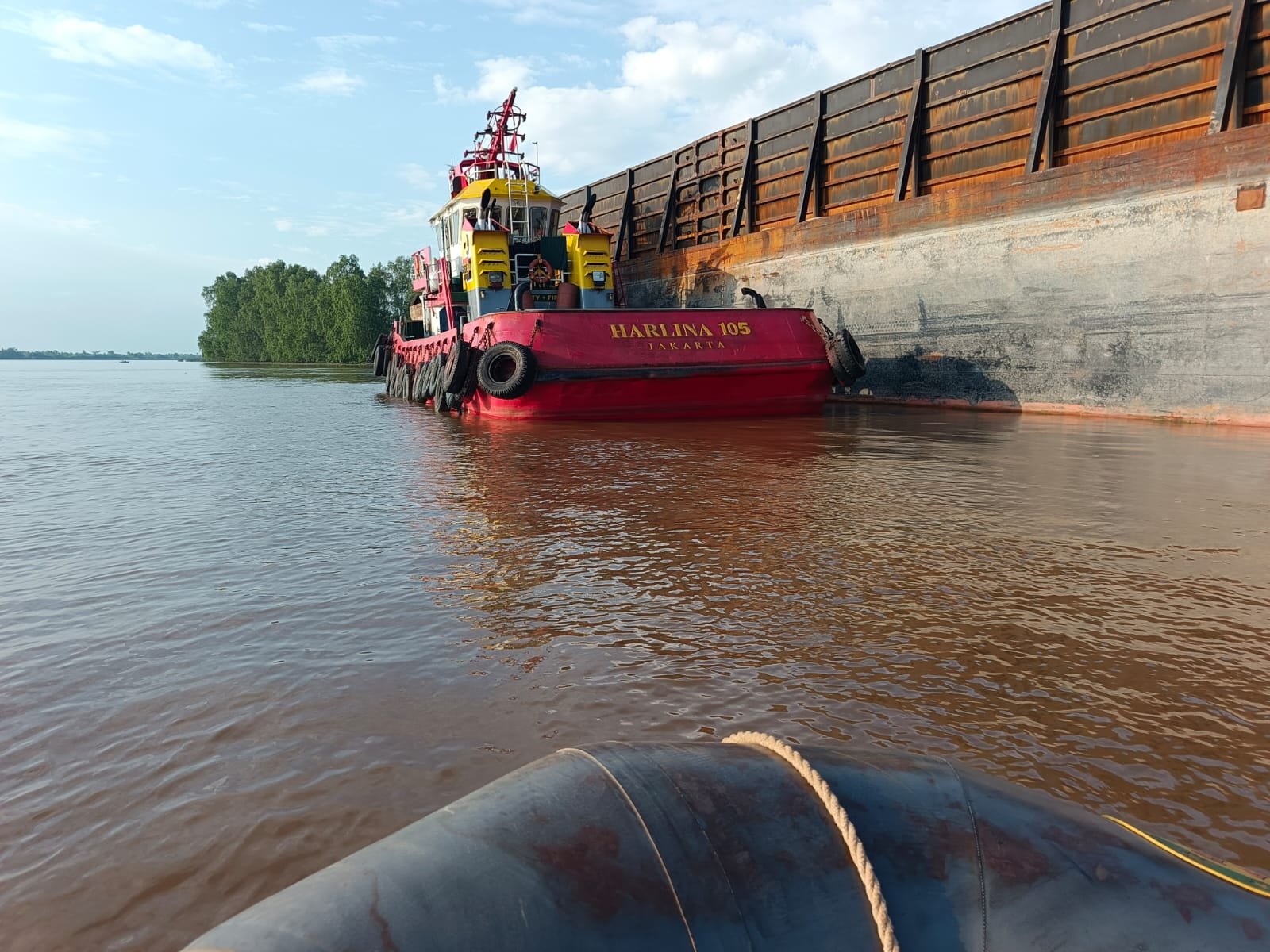 ABK TB Harlina 105 Hilang di Sungai Barito, Pencarian Masih Berlanjut