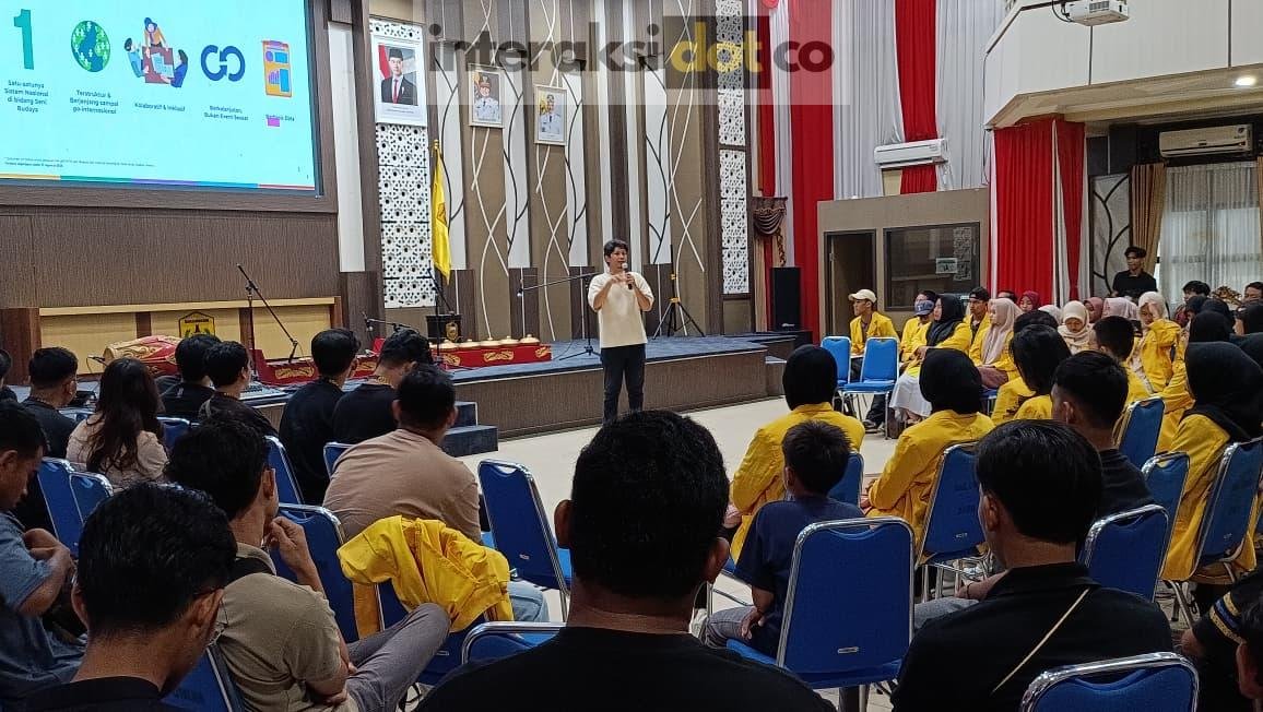 Workshop MTN AsahBakat: Merwan Adhi Buka Wawasan Tata Kelola Suara Musik Tradisi