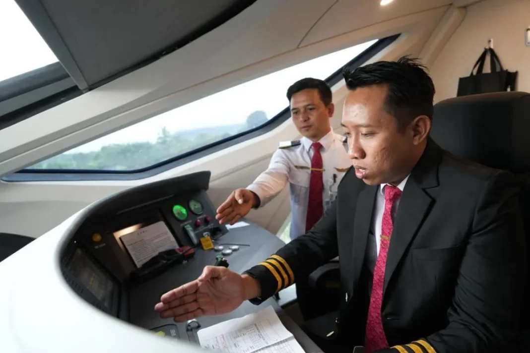 Proyek Kereta Cepat Whoosh Proyek Kereta Cepat Whoosh