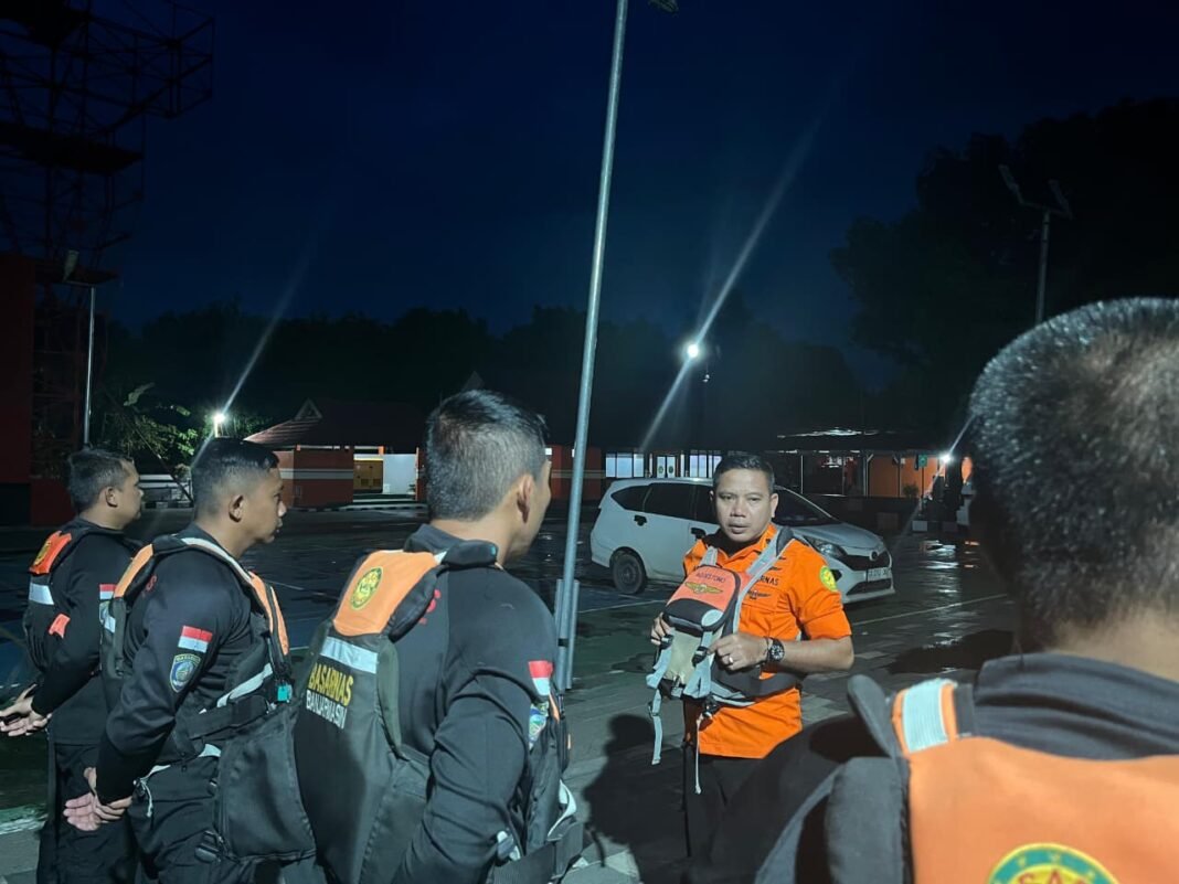 Jatuh di Sungai Aluh-aluh Jatuh di Sungai Aluh-aluh