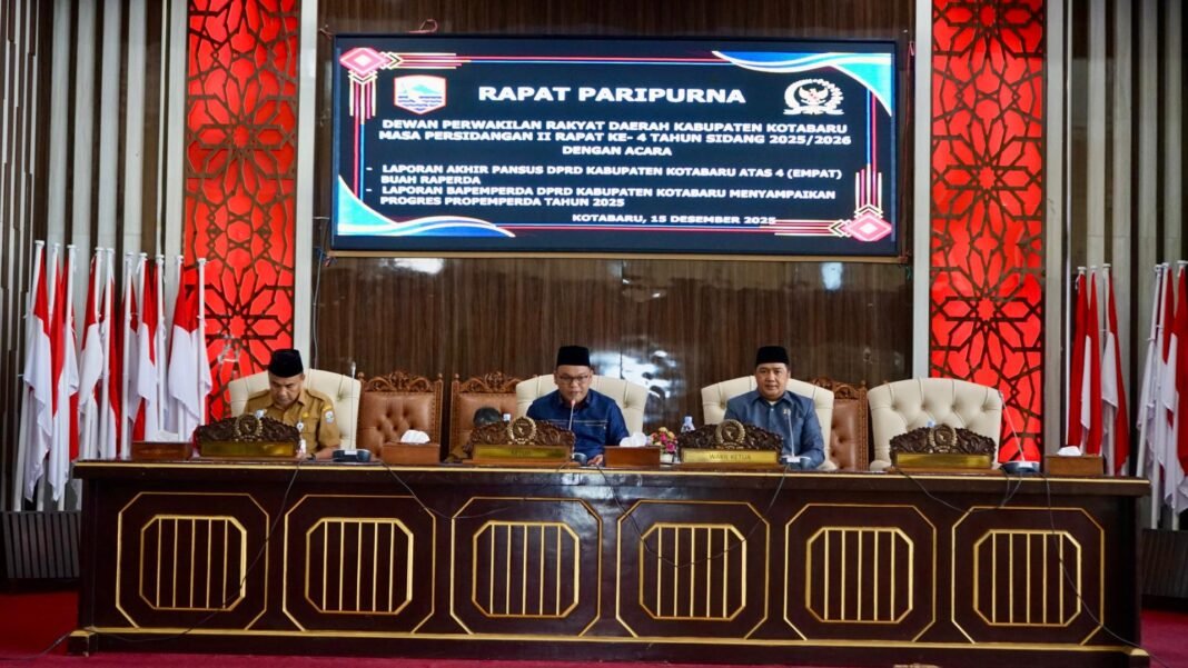 rapat paripurna