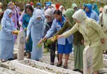 Pemkab Kotabaru Gelar Ziarah ke TMP Peringati Hari Ibu ke-97 Tahun 2025 Hari Ibu