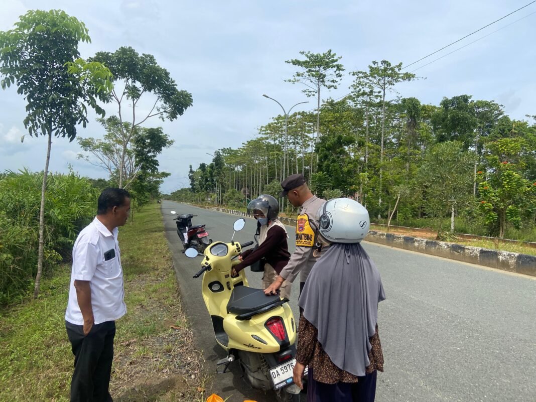 Seorang Pengendara Perempuan di Batulicin Dijambret