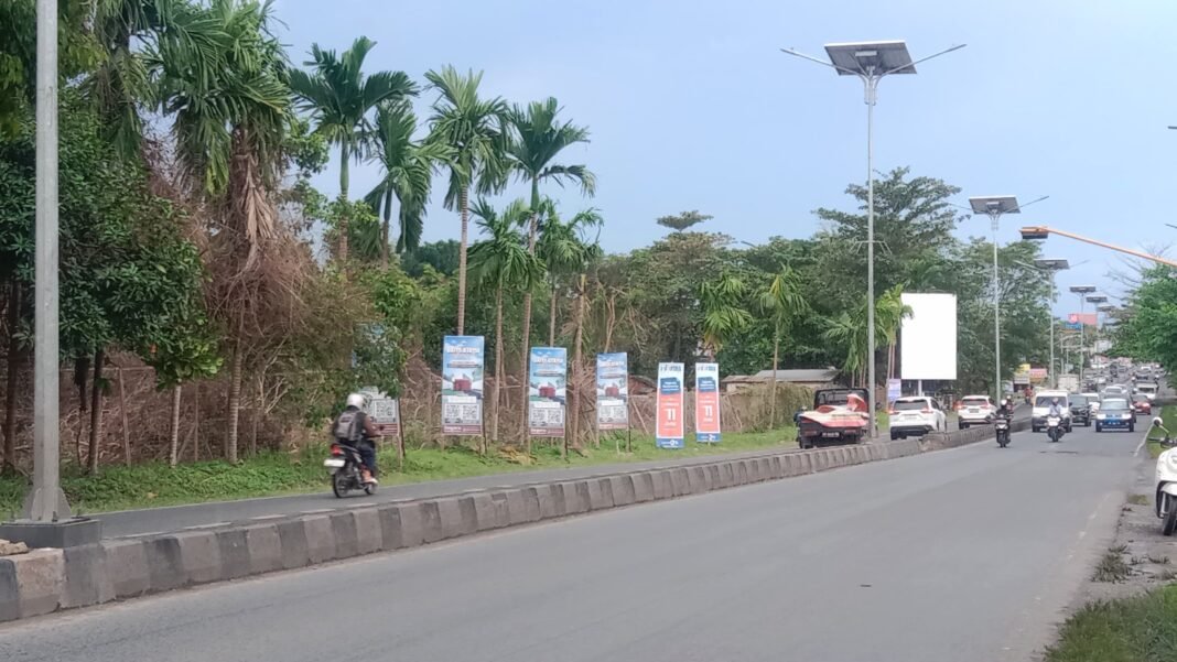 Spanduk Tak Berizin Banjarbaru