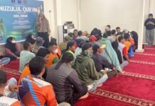 Yayasan Abdul Aziz Halaby Salurkan THR kepada Ribuan Pekerja Lapangan di Banjarbaru Abdul Aziz Halaby