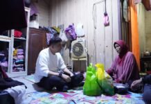 Bupati Andi Rudi Latif Sahur On The Road Sambil Salurkan Bantuan dan Pantau Pemudik Sahur On The Road