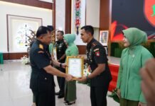 Kodim 1022 Tanah Bumbu Borong Penghargaan, Dandim dan Ketua Persit Harumkan Nama Daerah Kodim 1022 Tanah Bumbu