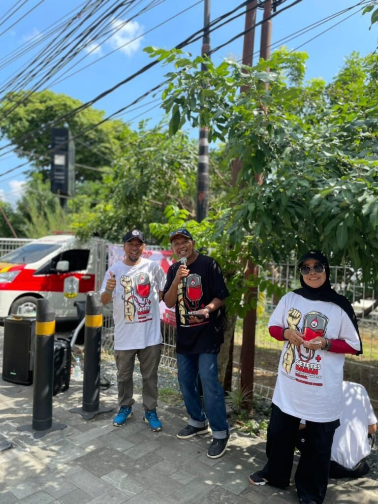 Oi Kalsel menggelar aksi donor darah di Banjarbaru. Foto-Ist