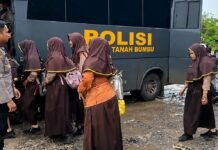 Polres Tanah Bumbu Operasikan Bus Antar-Jemput Sekolah di Pelosok Satui Polres Tanah Bumbu
