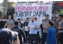 Mahasiswa Kecewa 11 Anggota DPR RI Dapil Kalsel Tak Hadir DPR RI Dapil Kalsel