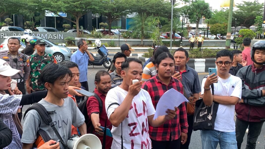 Protes Pemadaman Listrik