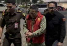 Eks Dirut Kebun Binatang Surabaya Jadi Tersangka Korupsi Rp10,2 Miliar korupsi kebun binatang