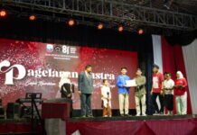 Siring Laut Kotabaru Jadi Panggung Sastra, Semangat Kemerdekaan Dihidupkan Lewat Puisi Siring Laut Kotabaru