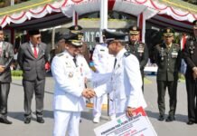 Andi Satria Jaya Diganjar Penghargaan Pelestari Cagar Budaya Bupati oleh Tanah Bumbu Andi Satria Jaya