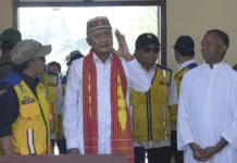 Menteri PU Tinjau Bangunan Terdampak Gempa Flores Gempa Flores