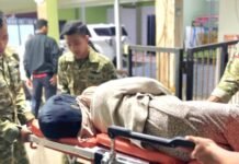 Prajurit Yonif TP 884/Sa-Ijaan Evakuasi Ibu Hamil ke Rumah Sakit di Kotabaru Yonif TP 884/Sa-Ijaan