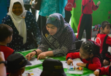Bunda Lisa Pantau Tumbuh Kembang Anak dan Kualitas MBG di Cempaka Kualitas MBG Cempaka