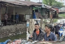 Lapak Pedagang di Jalan Veteran Banjarmasin Mulai Dibongkar Jalan Veteran Banjarmasin