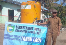 Sekretariat DPRD Tanah Laut Salurkan Bantuan Air Bersih untuk Warga Terdampak Kekeringan Sekretariat DPRD Tanah Laut