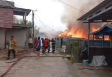 Si Jago Merah Mengamuk, Belasan Rumah Ludes di Kampung Baru Tanah Bumbu Kampung Baru Tanah Bumbu