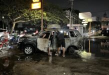 Minibus Terbakar di Jalan Veteran Banjarmasin, Sopir dan Anak Alami Luka Bakar Minibus Terbakar Jalan Veteran