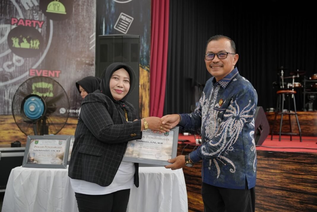 Rumah Pena Gelar Bedah Buku Rumah Pena Gelar Bedah Buku