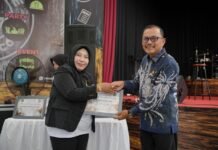 Rumah Pena Gelar Bedah Buku Karya Sri Supadmi, Kupas Tantangan Kepenulisan di Tanah Bumbu Rumah Pena Gelar Bedah Buku