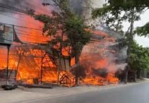 Dua Bangunan Usaha Mebel Terbakar di Jalan Pramuka Banjarmasin Jalan Pramuka Banjarmasin